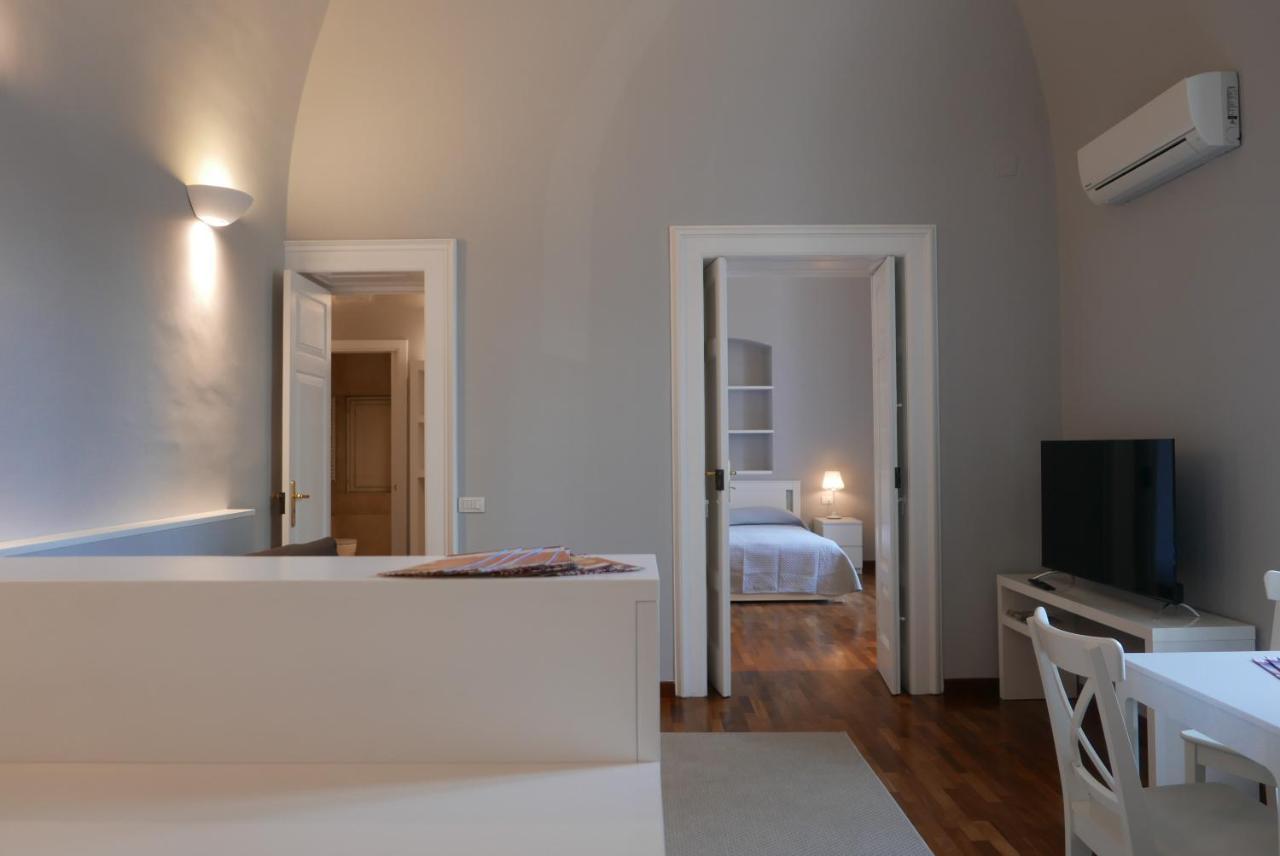 Suite 261 - Intero Appartamento Nel Centro Di Bari Exterior photo