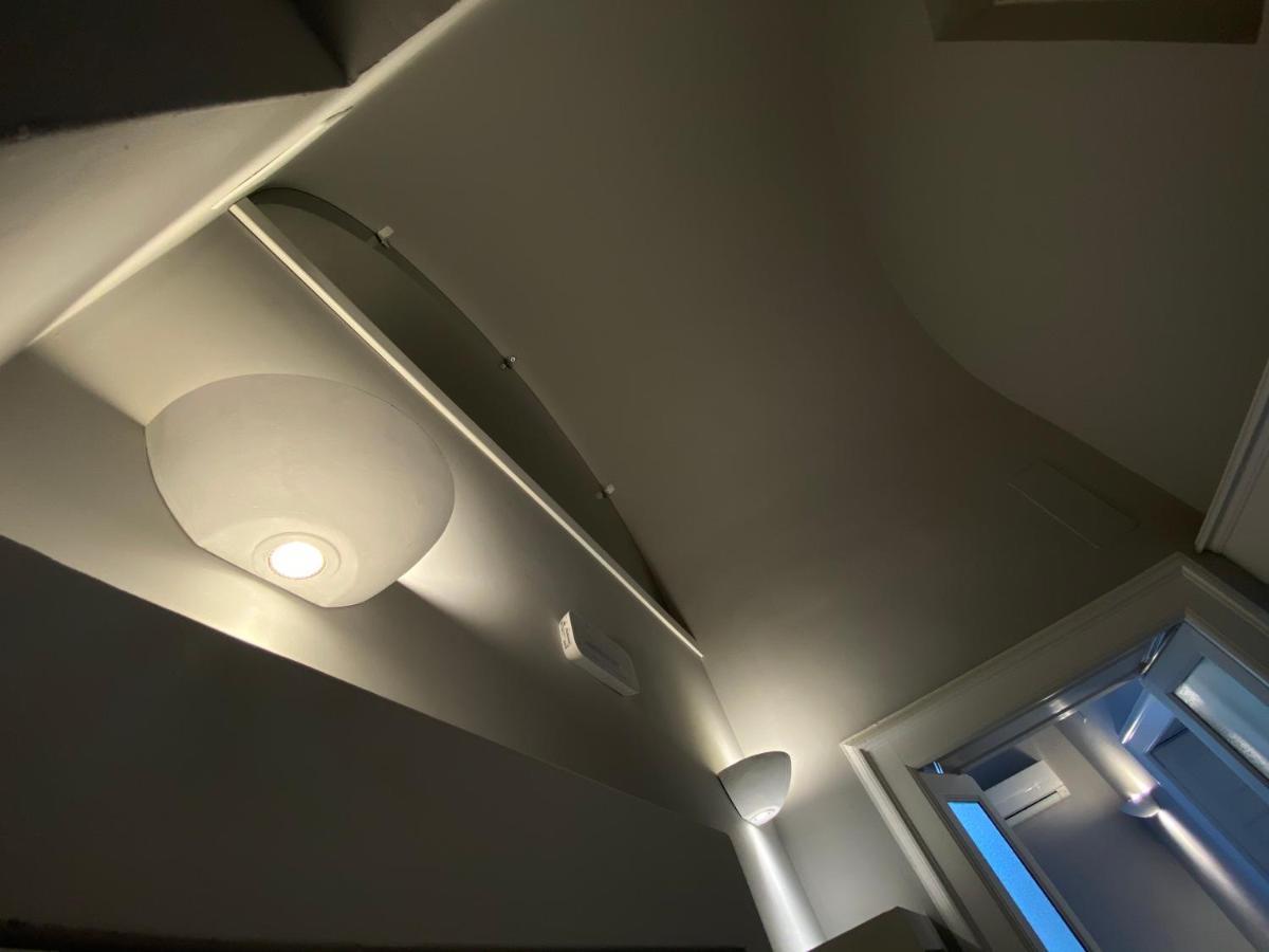 Suite 261 - Intero Appartamento Nel Centro Di Bari Exterior photo