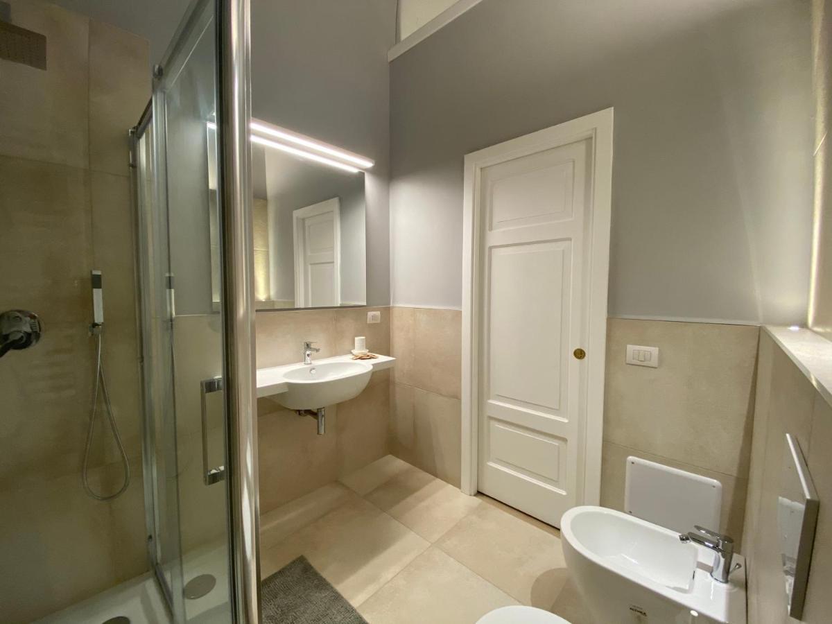 Suite 261 - Intero Appartamento Nel Centro Di Bari Exterior photo