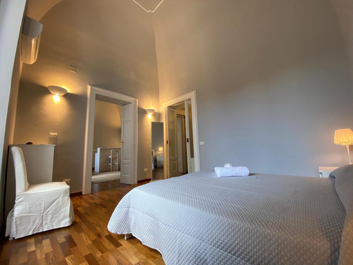 Suite 261 - Intero Appartamento Nel Centro Di Bari Exterior photo